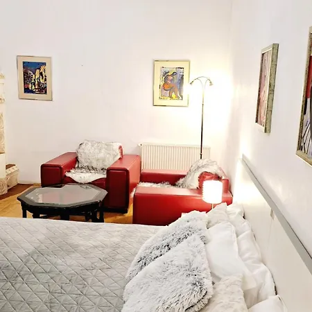 Muresenilor 16 * בראשוב