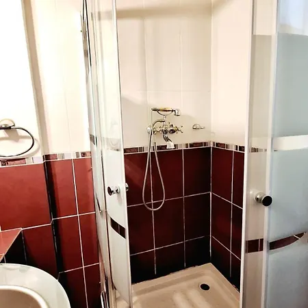 Muresenilor 16 בראשוב